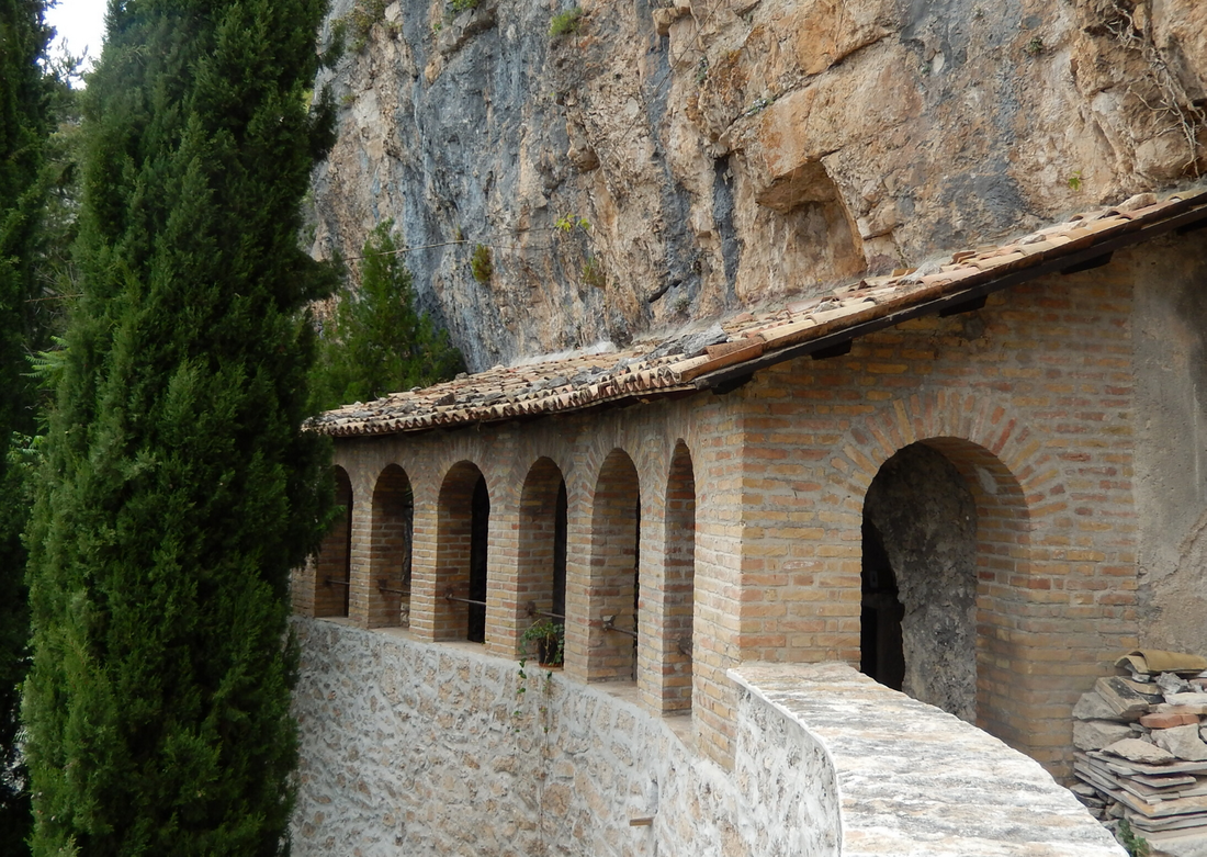 The Hermitage of Sant'Onofrio al Morrone is a religious building  that has been a national monument since 1902.
